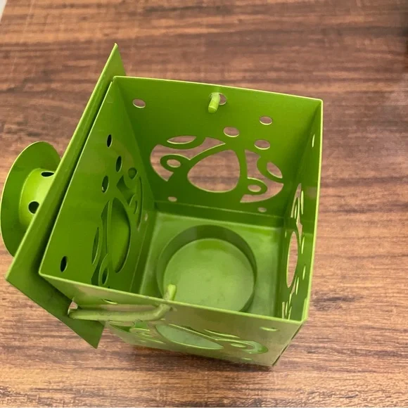 Colorful Metal Lanterns - Picture 4 of 14